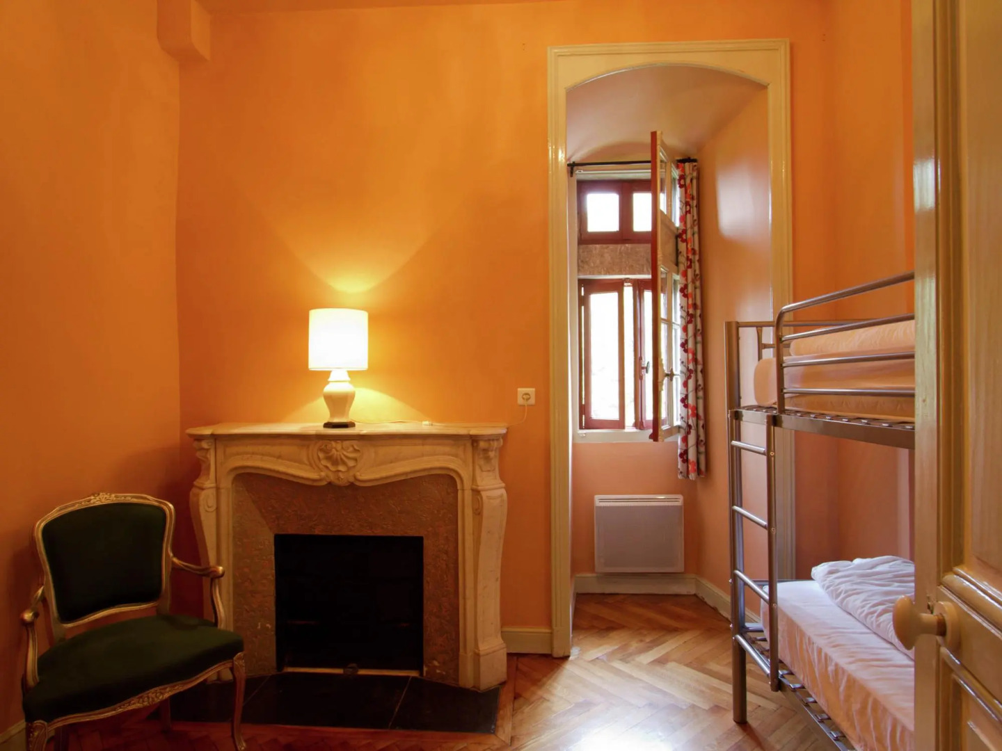 Charming Castle in Serrieres-en-chautagn With Pool