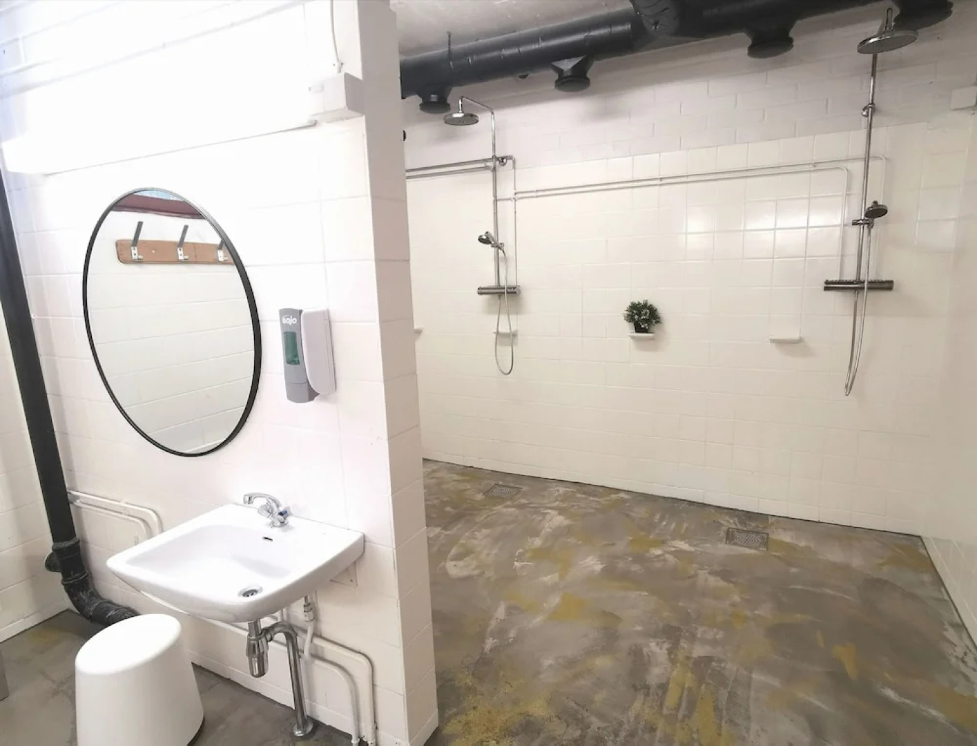 Goiglo Hotel & Hostel