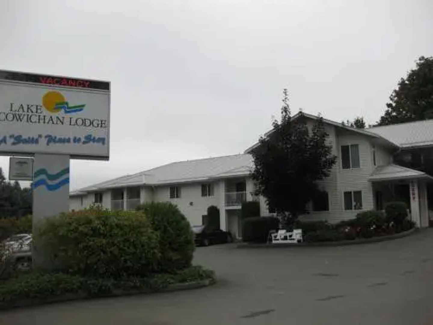 Lake Cowichan Lodge