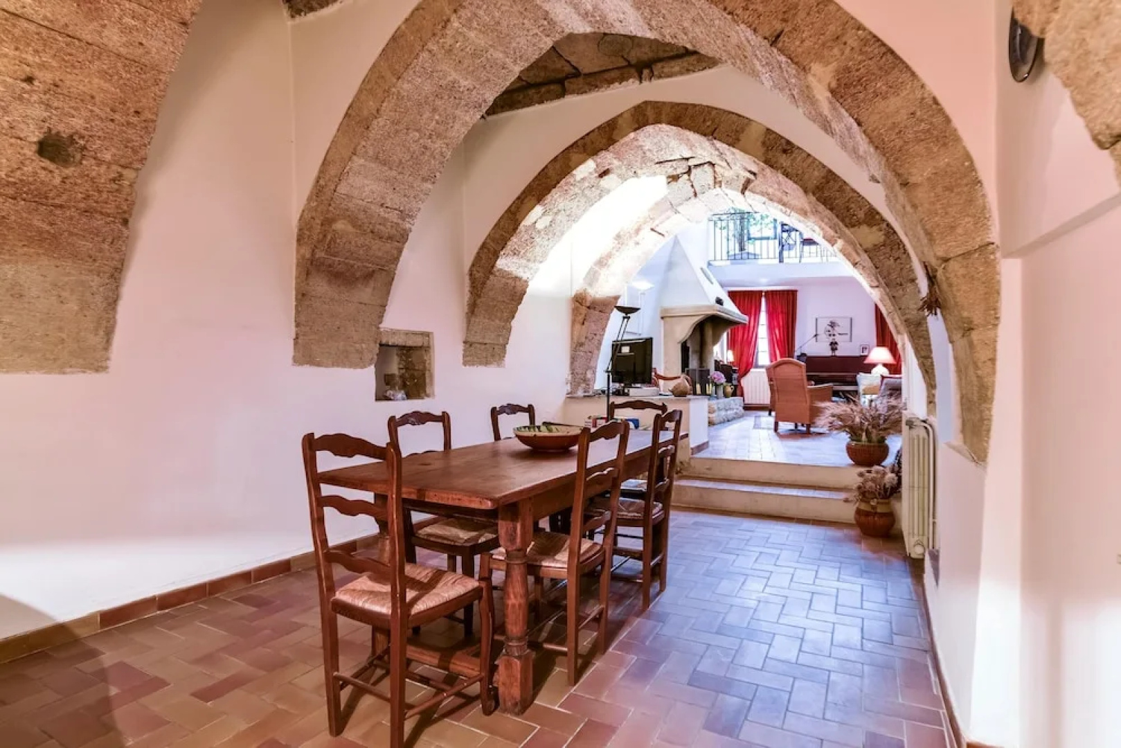 House With 3 Bedrooms in Pelissanne, With Wonderful City View, Furnish