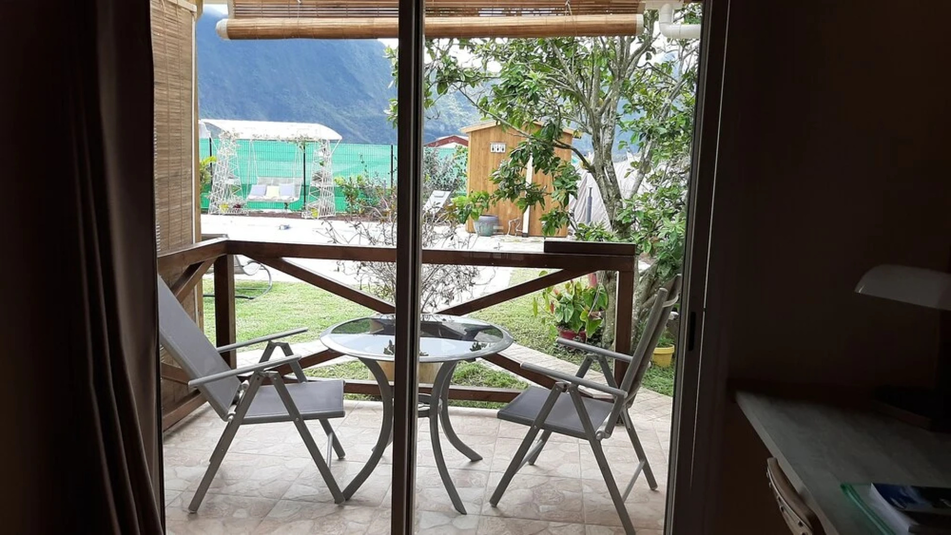 La Croisee Des Sentiers