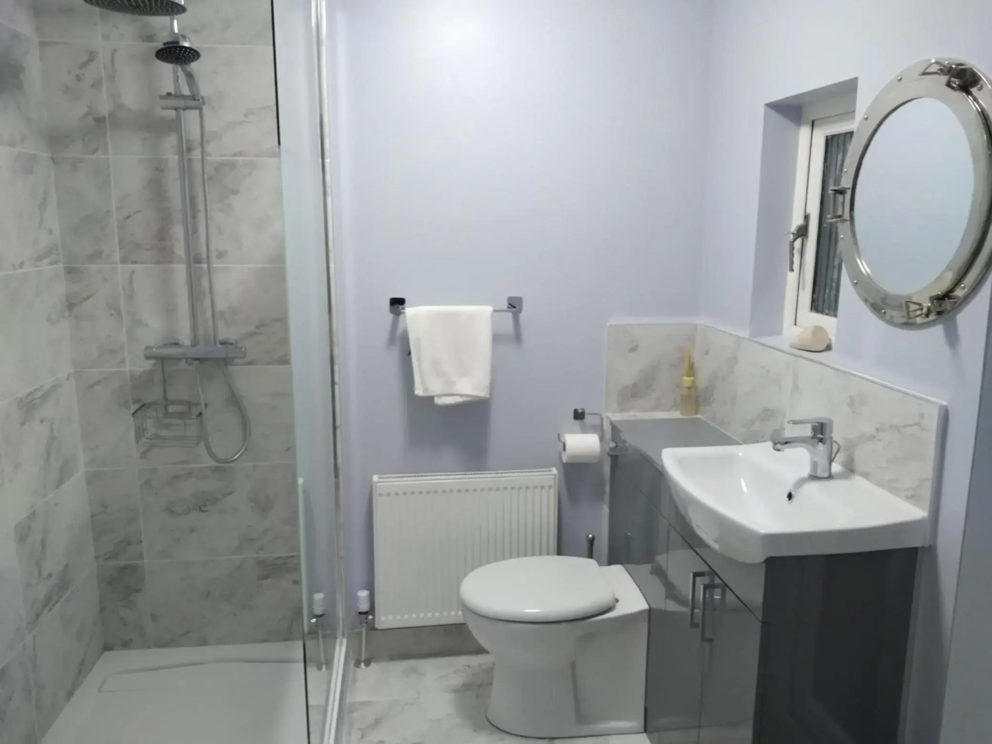 Sea View Cottage, 2 double bedrooms with stunning views