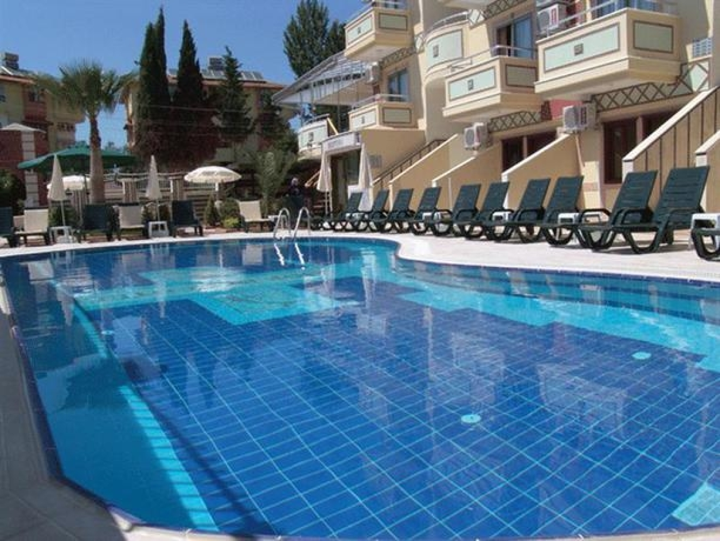 Side Zeugma Adult Only +16 Age