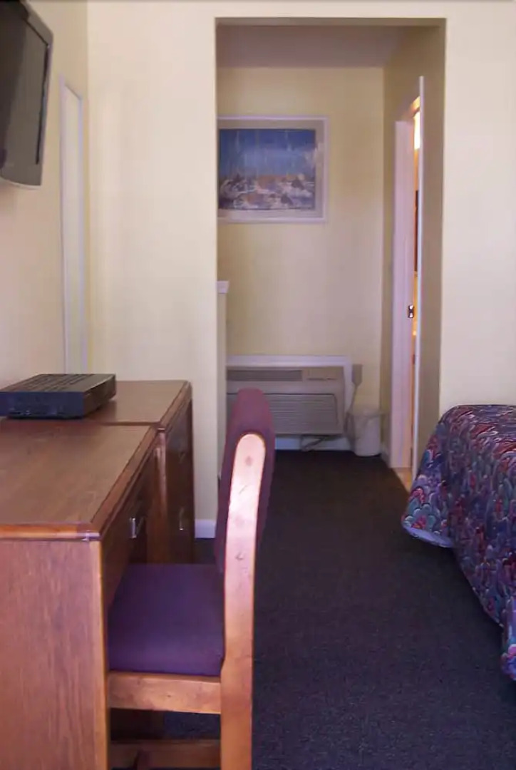 The Weathervane Motel