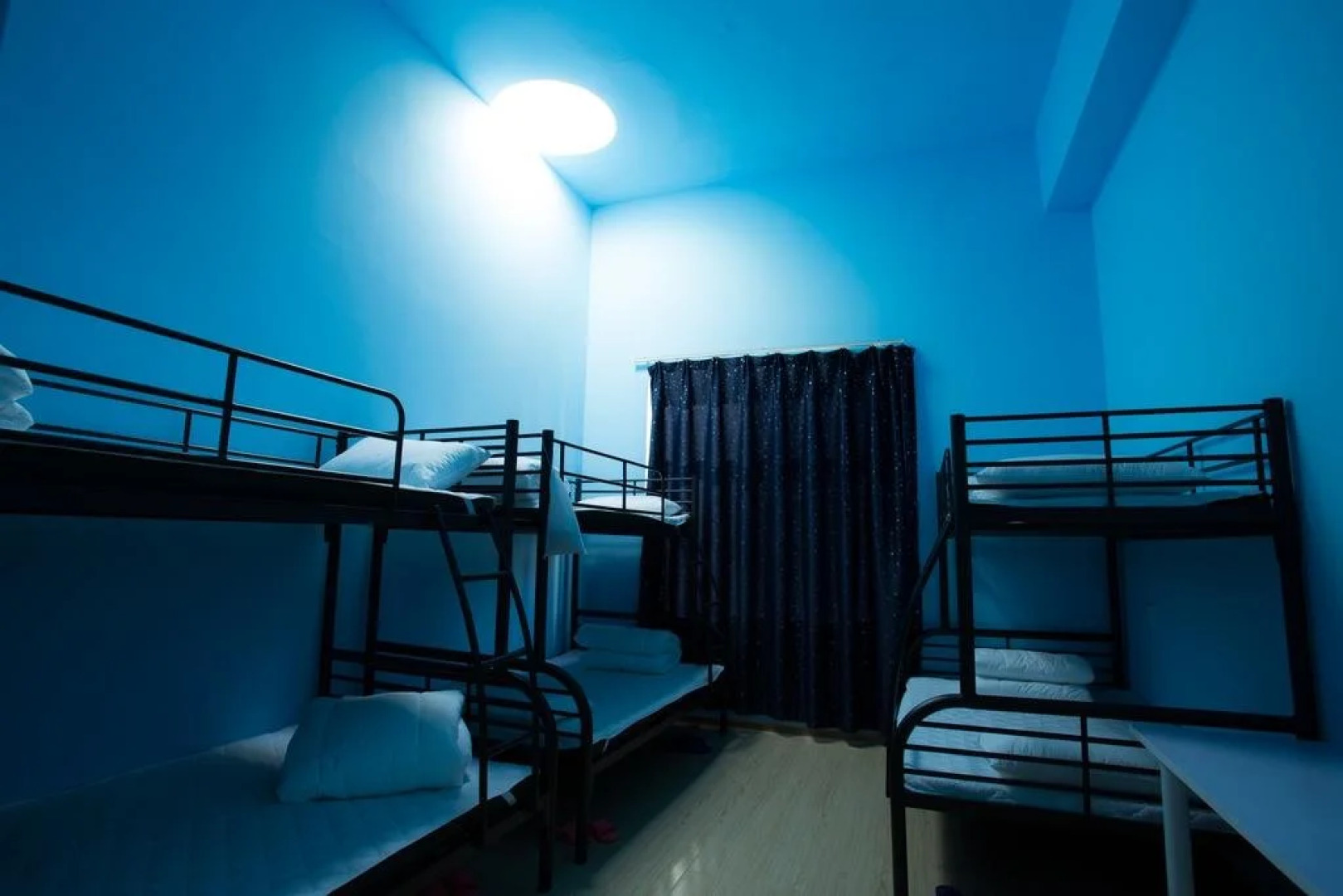 G‘night Youth Hostel