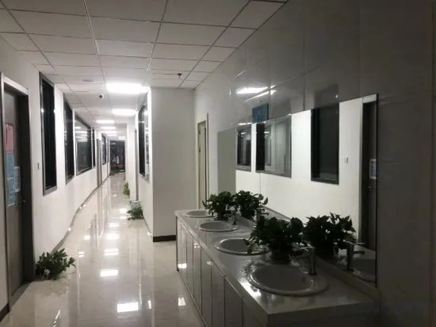 Junyi Chain Hotel (Yudu Longzheng Plaza)