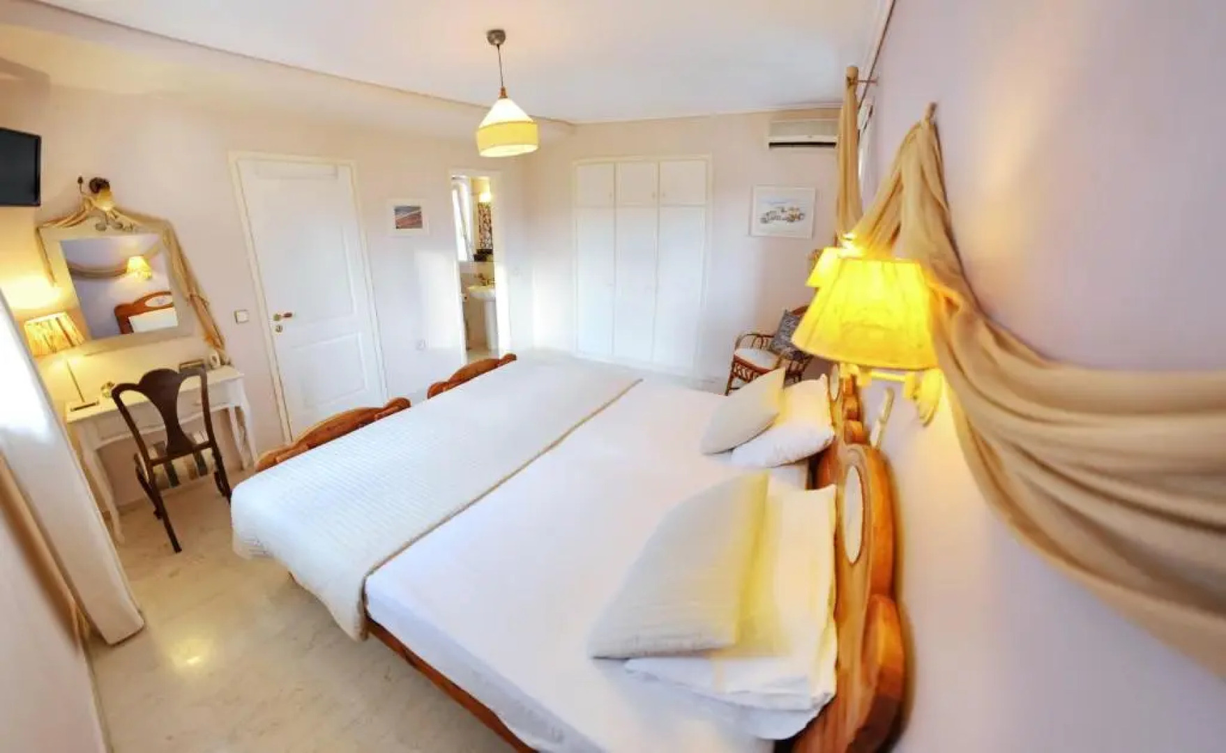 Alkyon Apartments & Villas Hotel