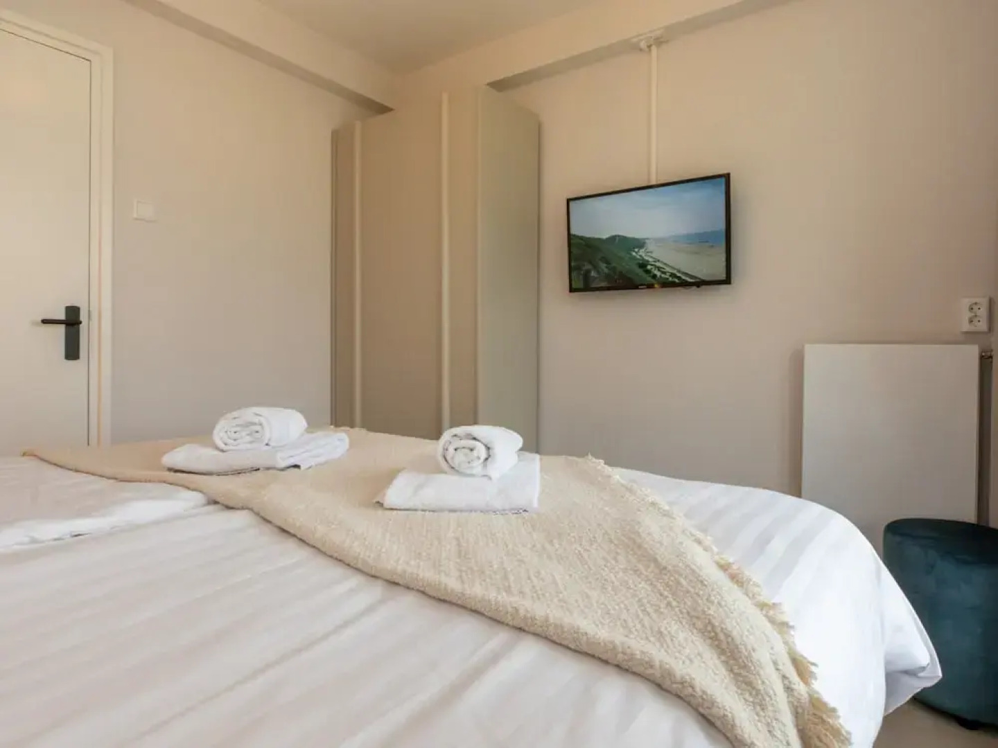 Zoutelande Retreat by Sea