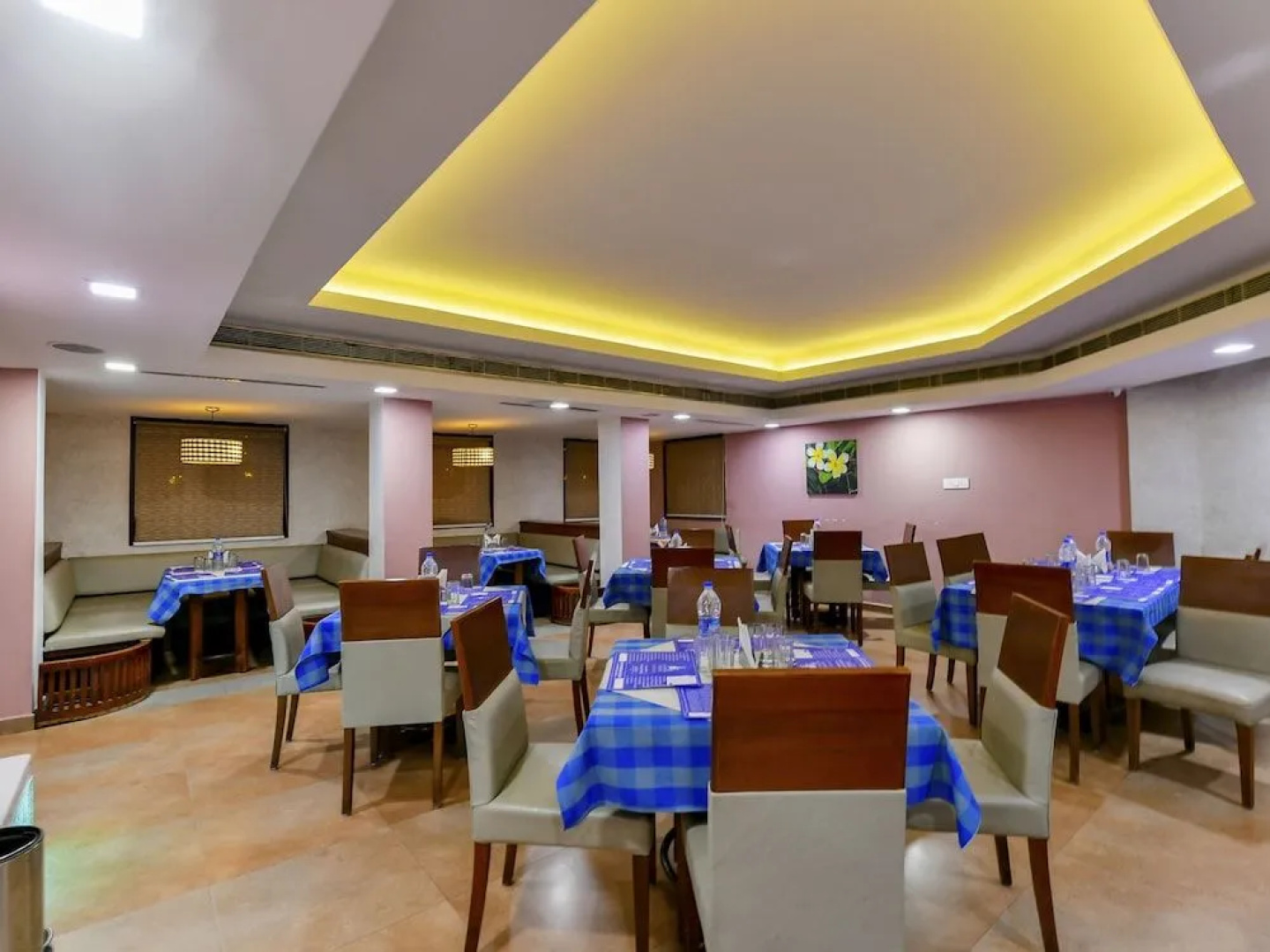 OYO 28129 Hotel Mjm International