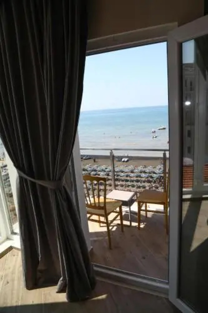 Vila One Beach Hotel