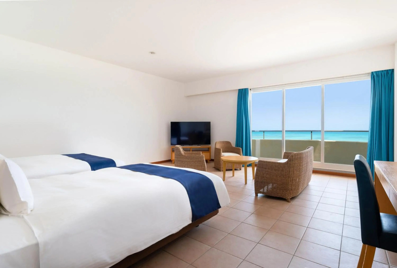 EN RESORT Kumejima EEF Beach Hotel