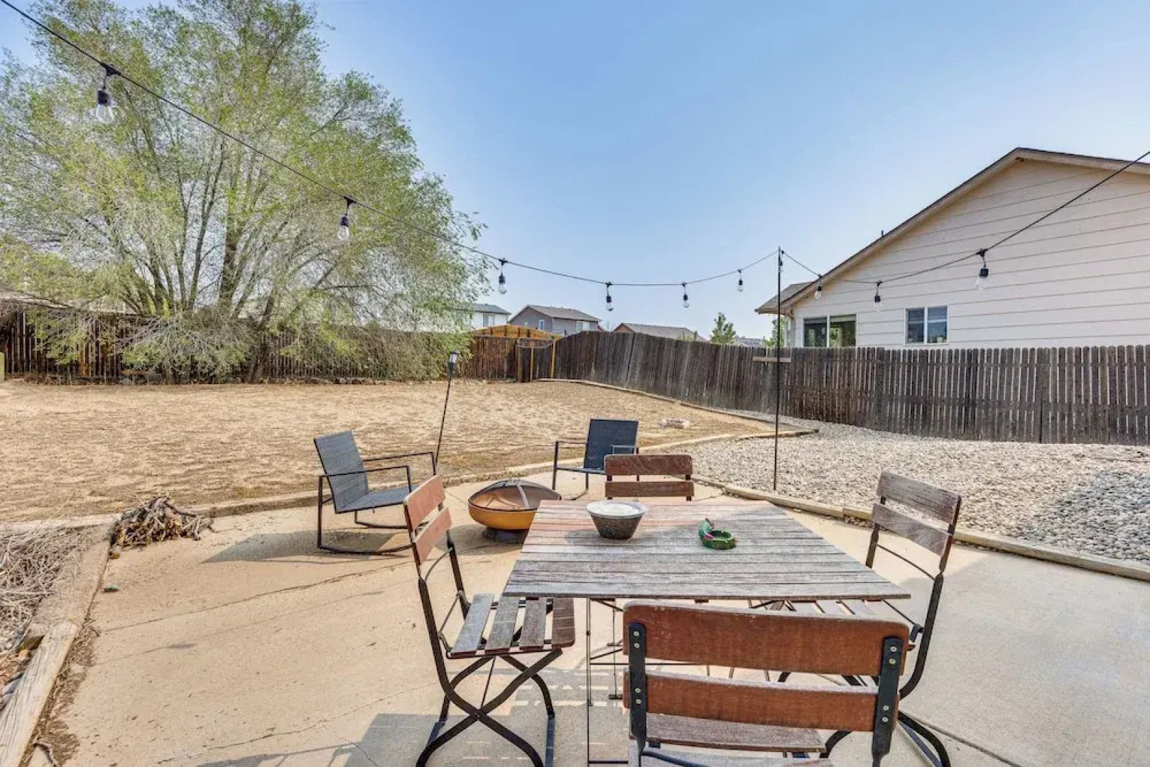 Music-Themed Fountain Home W/ Fireplace & Yard!