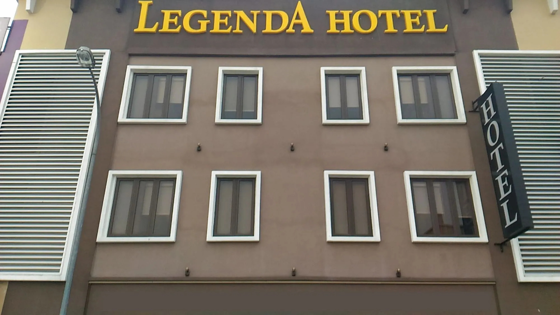 Hotel Zamburger Legenda
