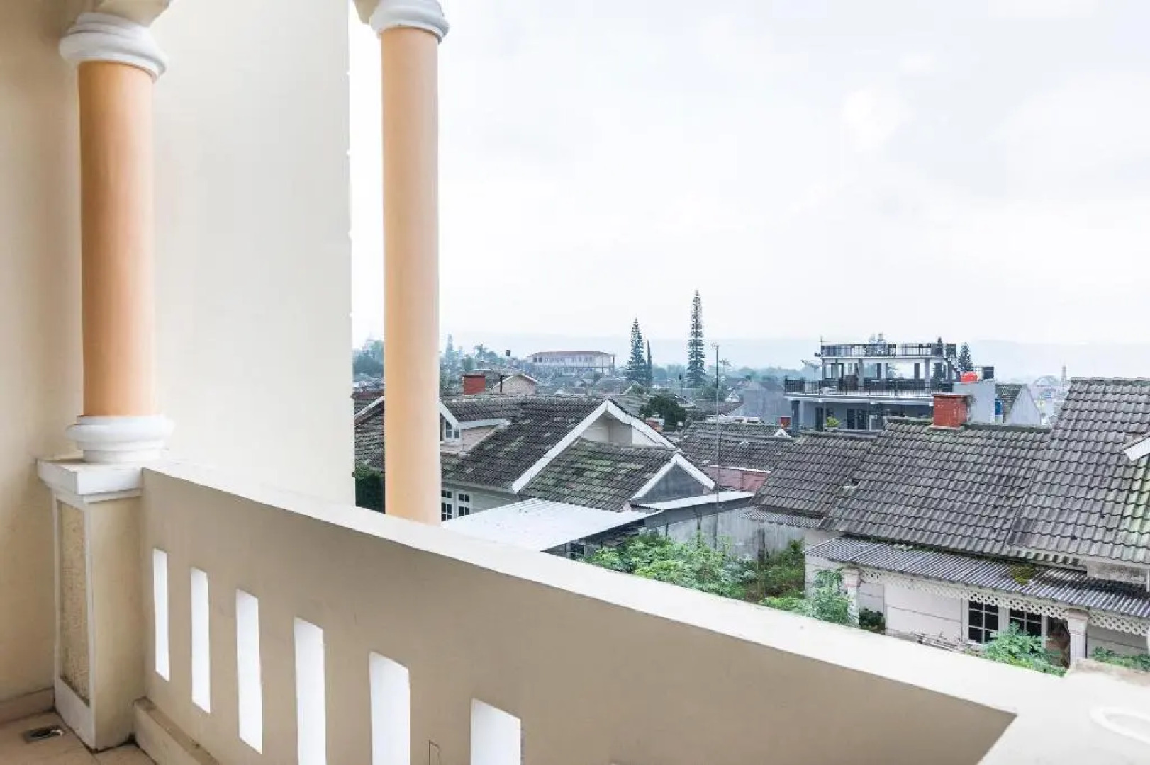 OYO 2997 Grand Suites Palace 2