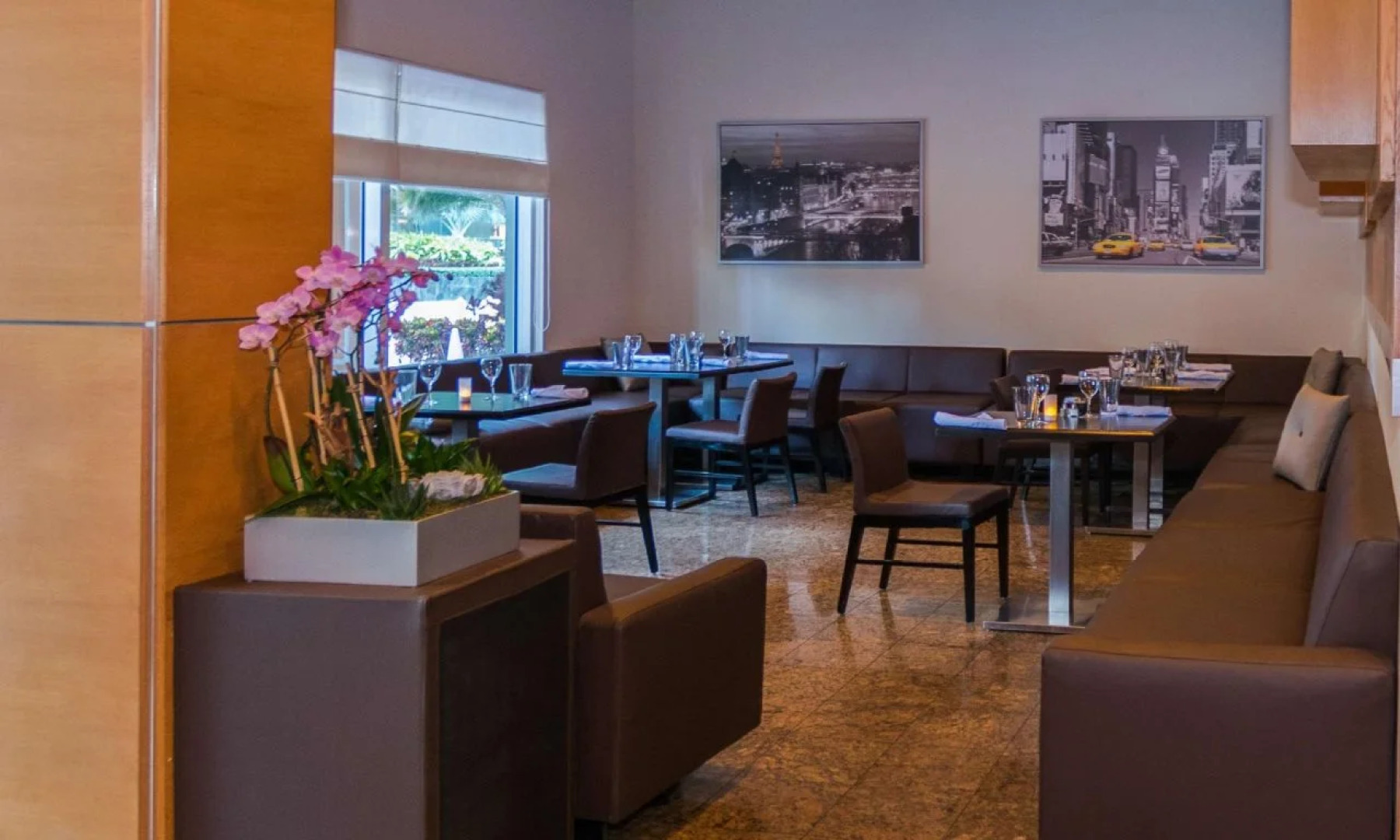 Fortune House Hotel Suites