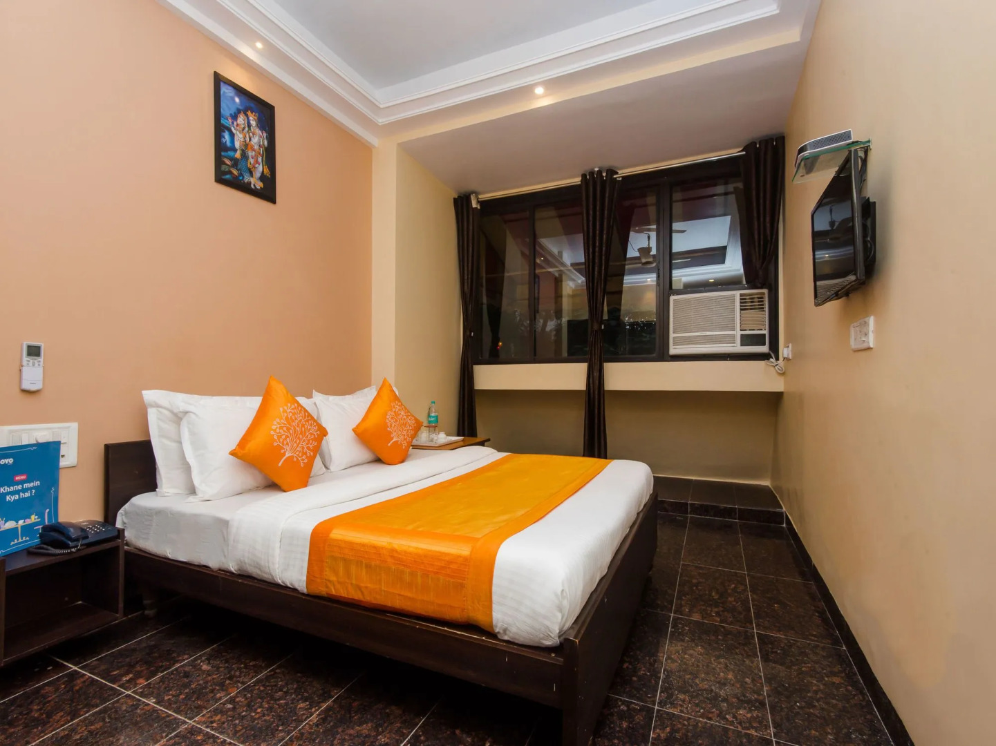 OYO 11672 Hotel Shubham