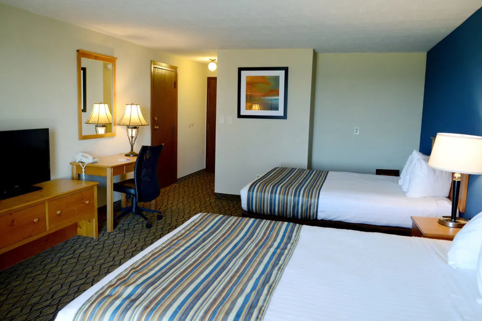 Baymont Inn & Suites St. Ignace Lakefront