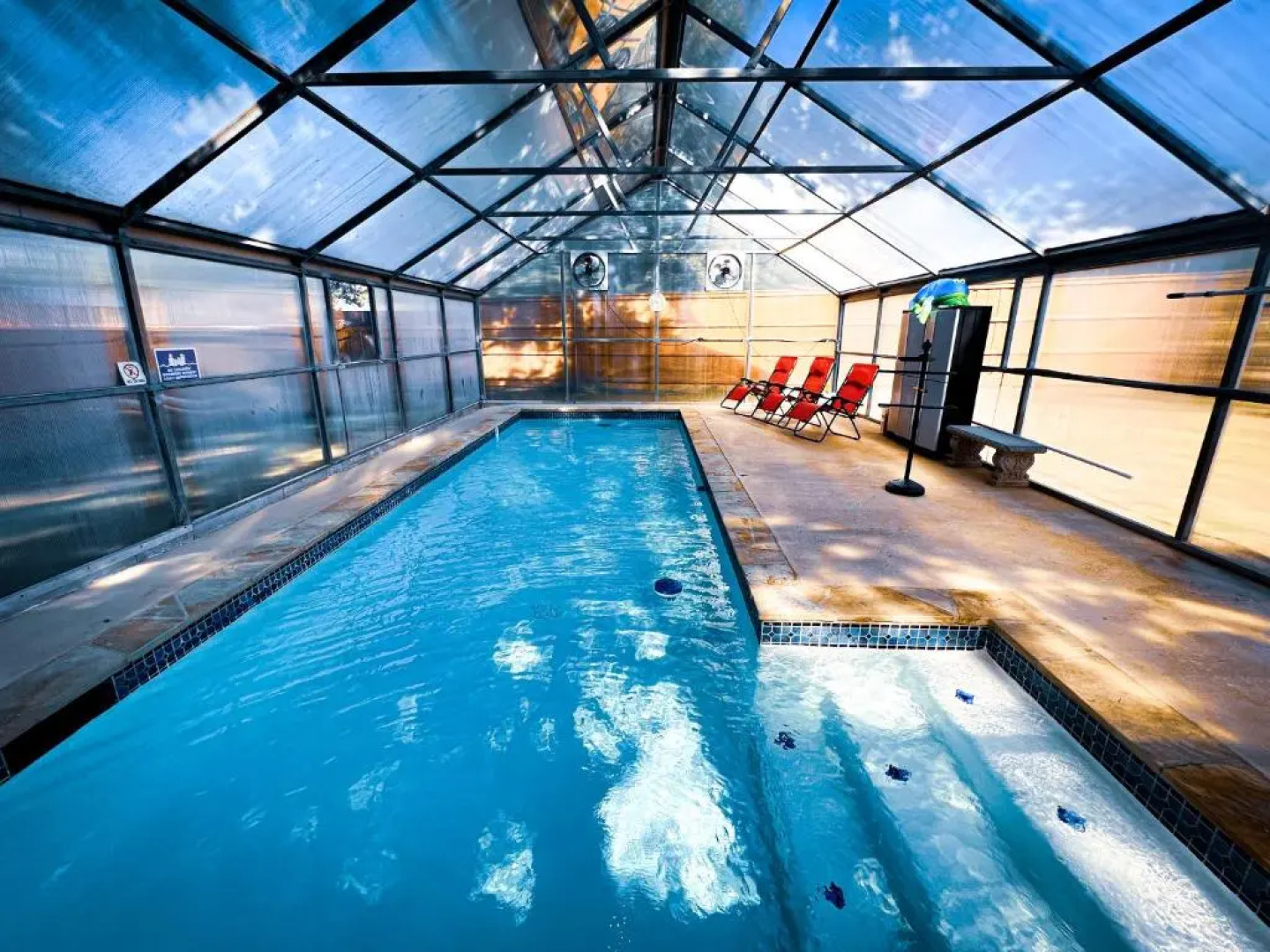 LakeDallasPoolHouse GREAT memories, near LAKE!