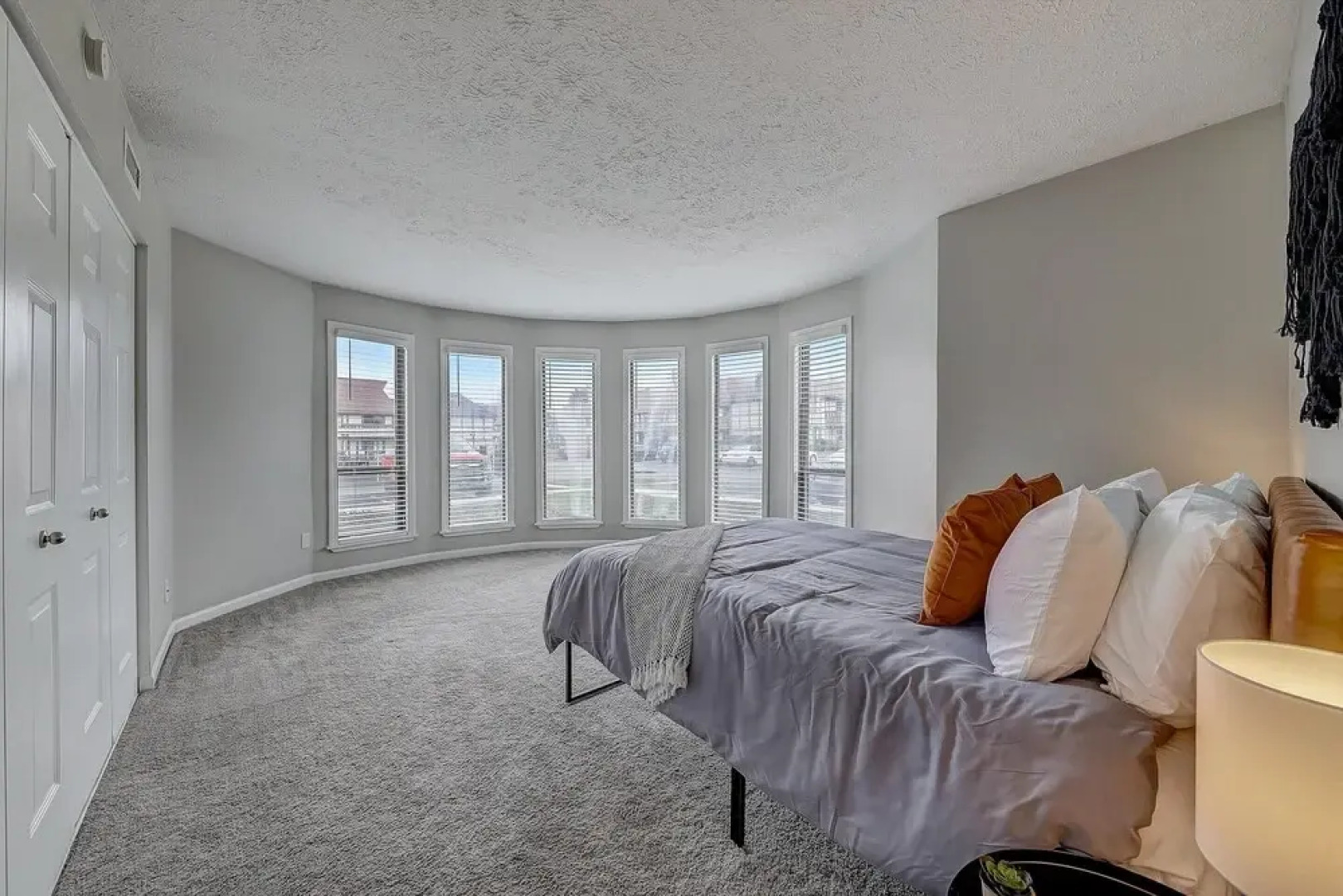 FRONTDESK Castle Point Apts Georgetown South Bend