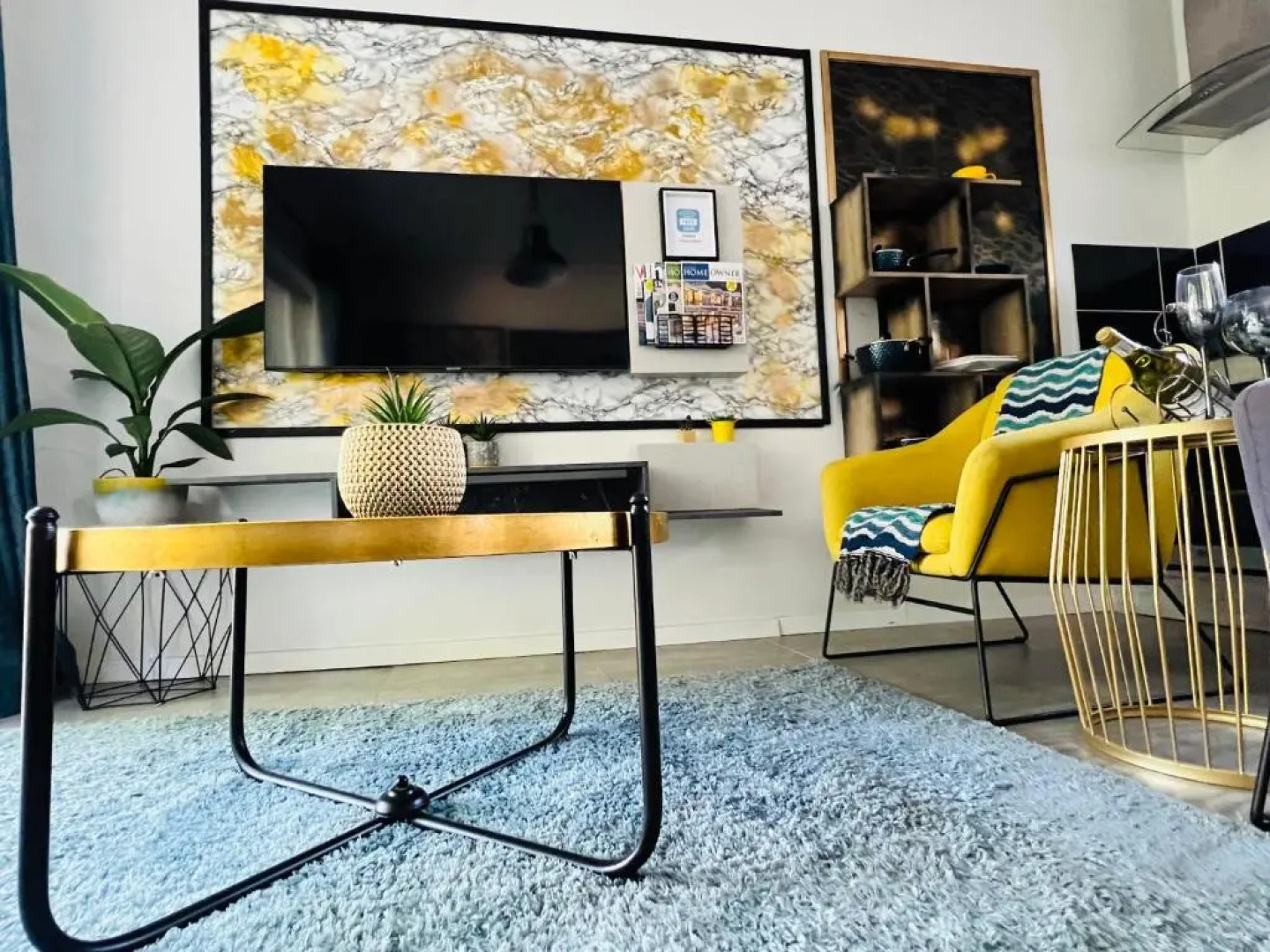 24 On Basil Boutique Aparthotel