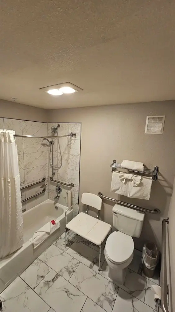 Lighthouse Suites Inn