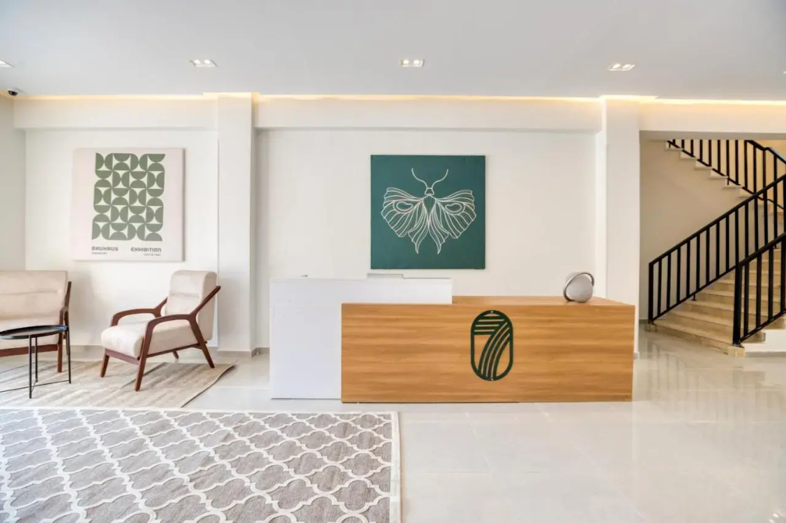 Seven Stays Zayed
