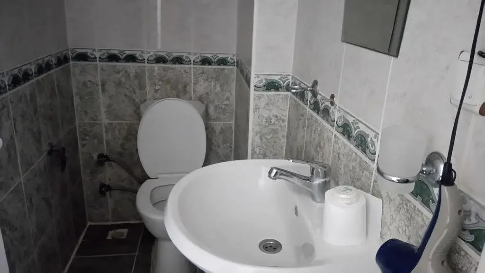 Gure Paris Hotel