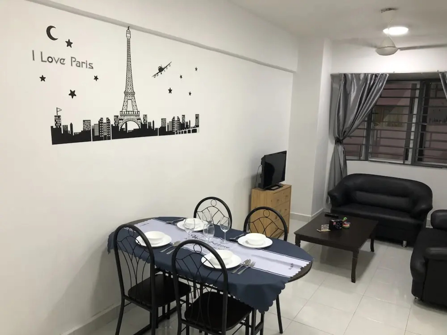 Cozy Homestay at Main Place