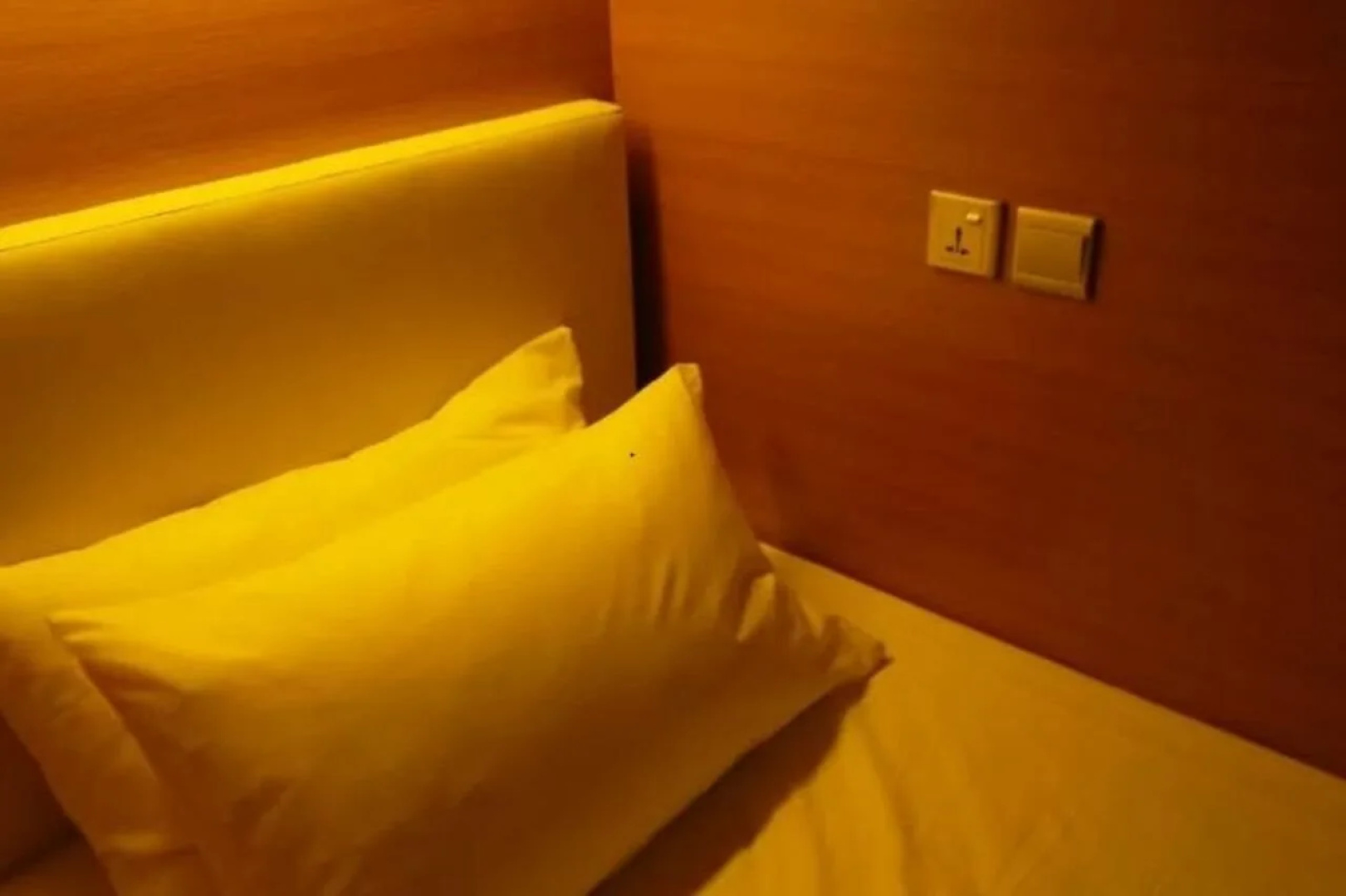 Chic Capsule Otel