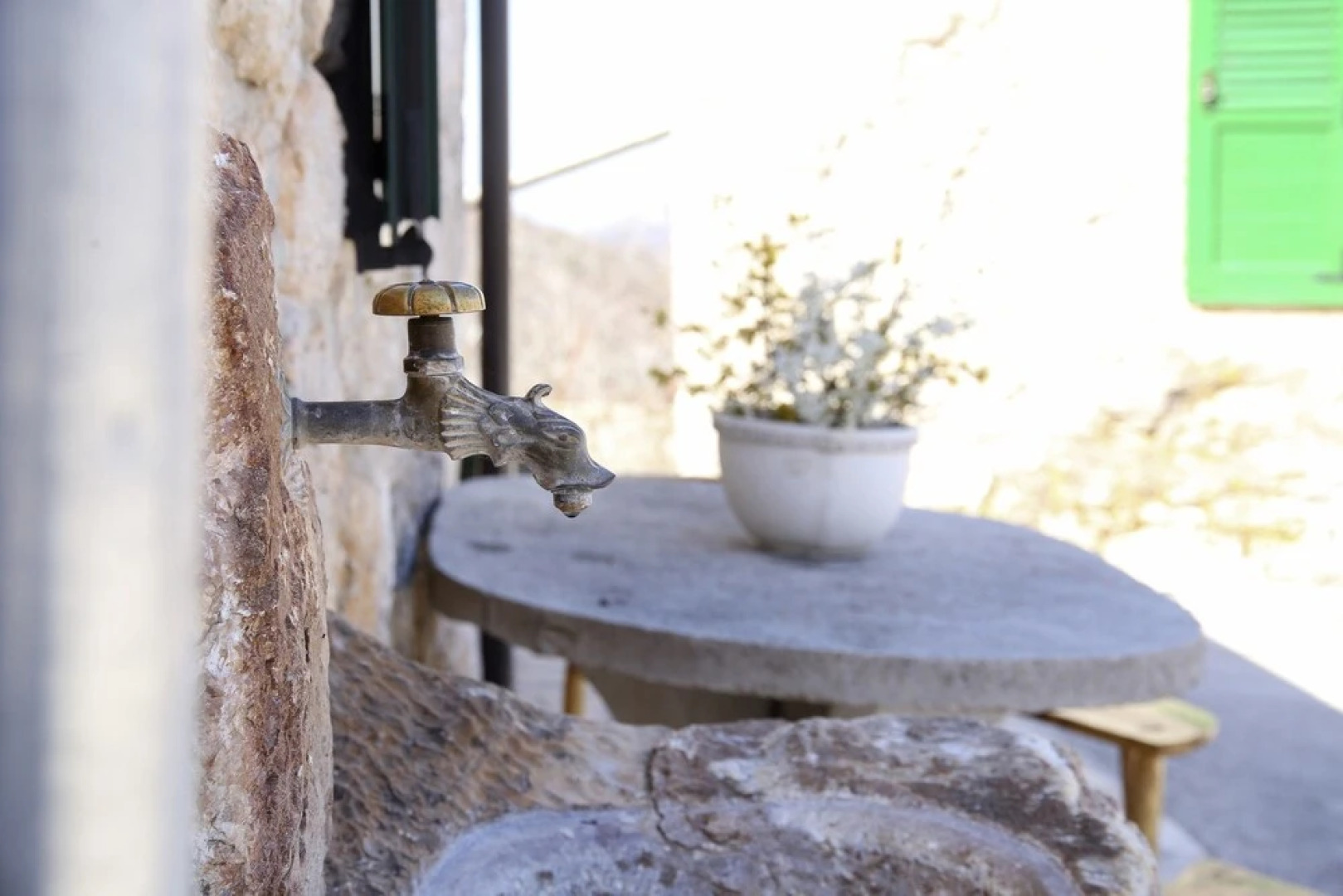 Rustic Stone House Bajeli with Jacuzzi