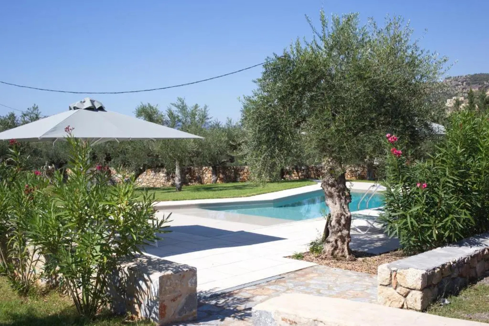 Mythies -Stone Houses in Mani