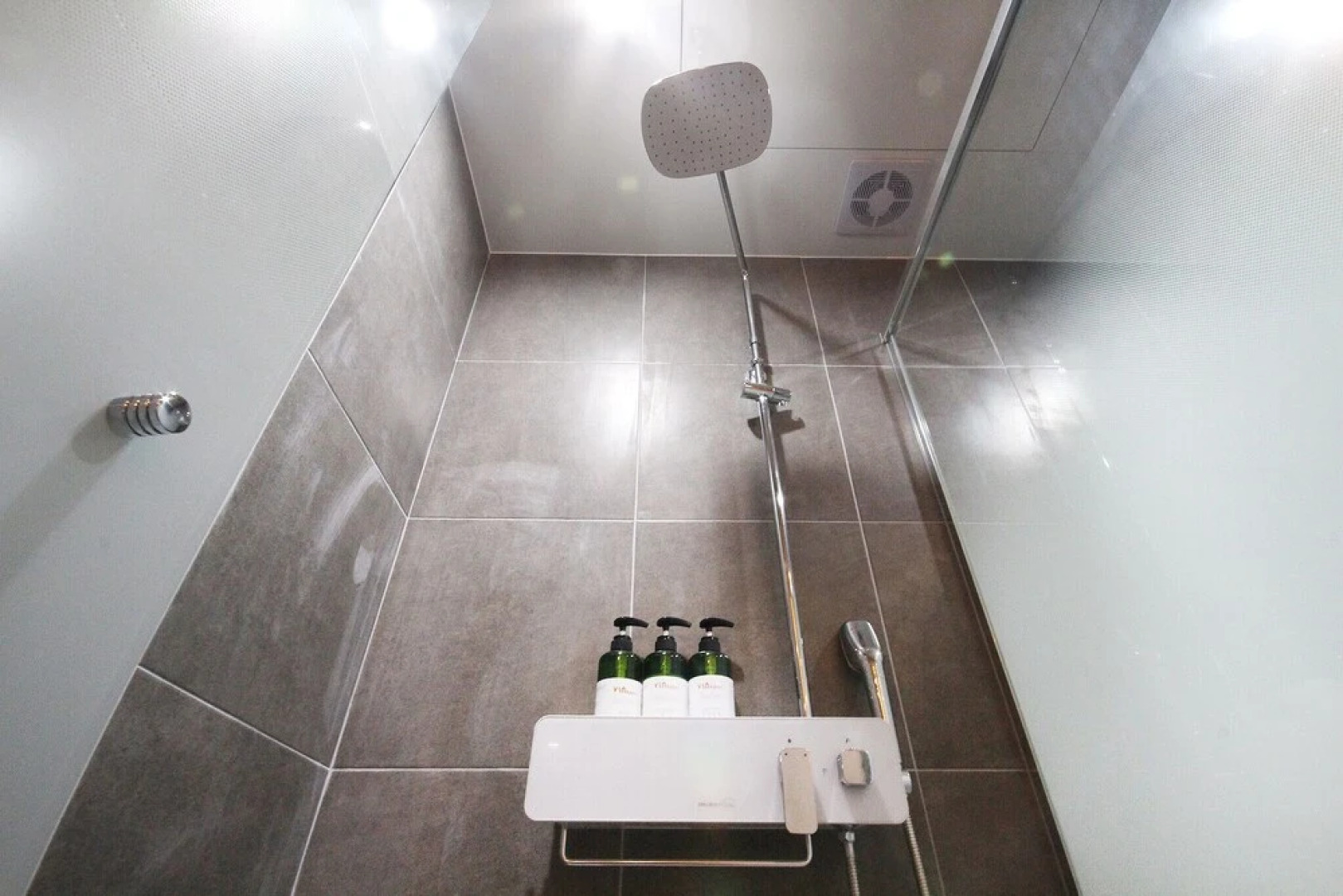 Changwon Jinhae Yongwon Hotel VIN