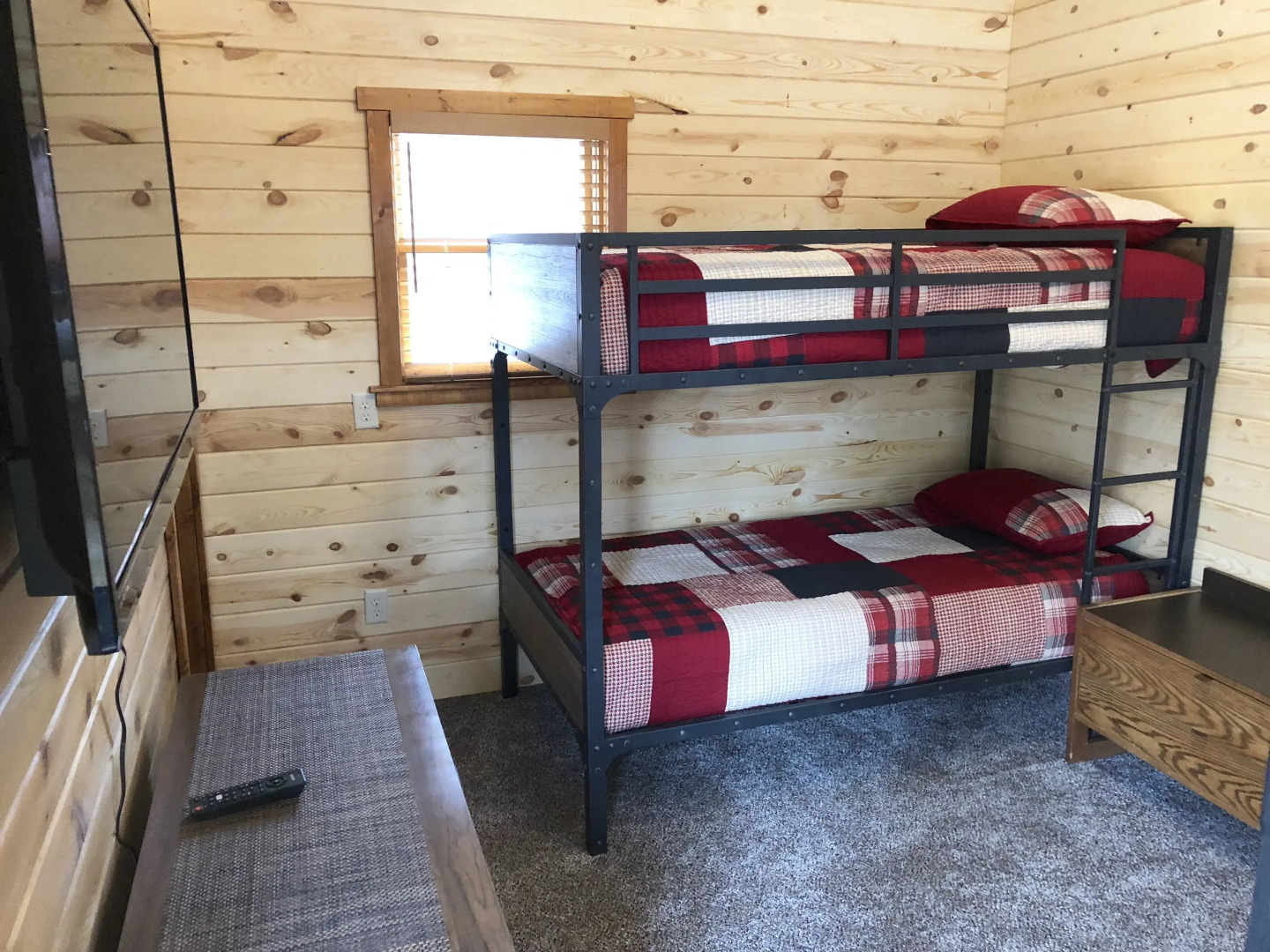 Rockerville Lodge & Cabins