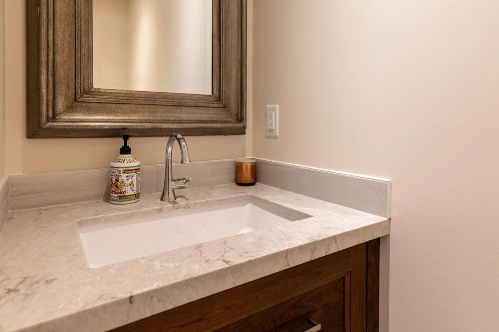 Villa Vista - Fabulous new Home Overlooking the Golf Course in Port Carling