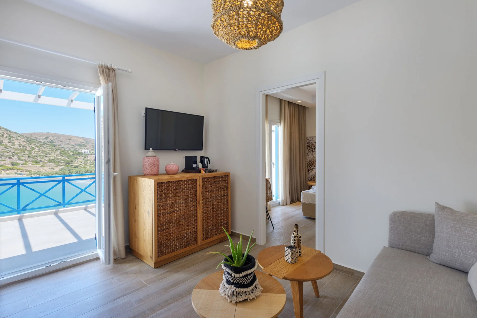 Dolphin Bay Seaside Resort & Suites