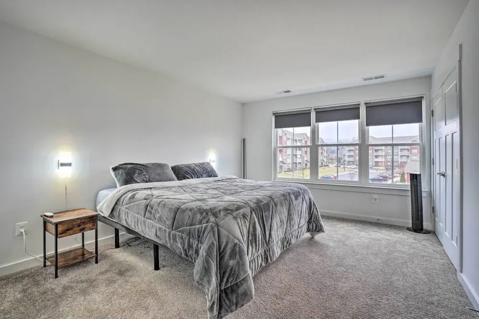 Modern Townhome 4 Mi to Downtown Frederick!