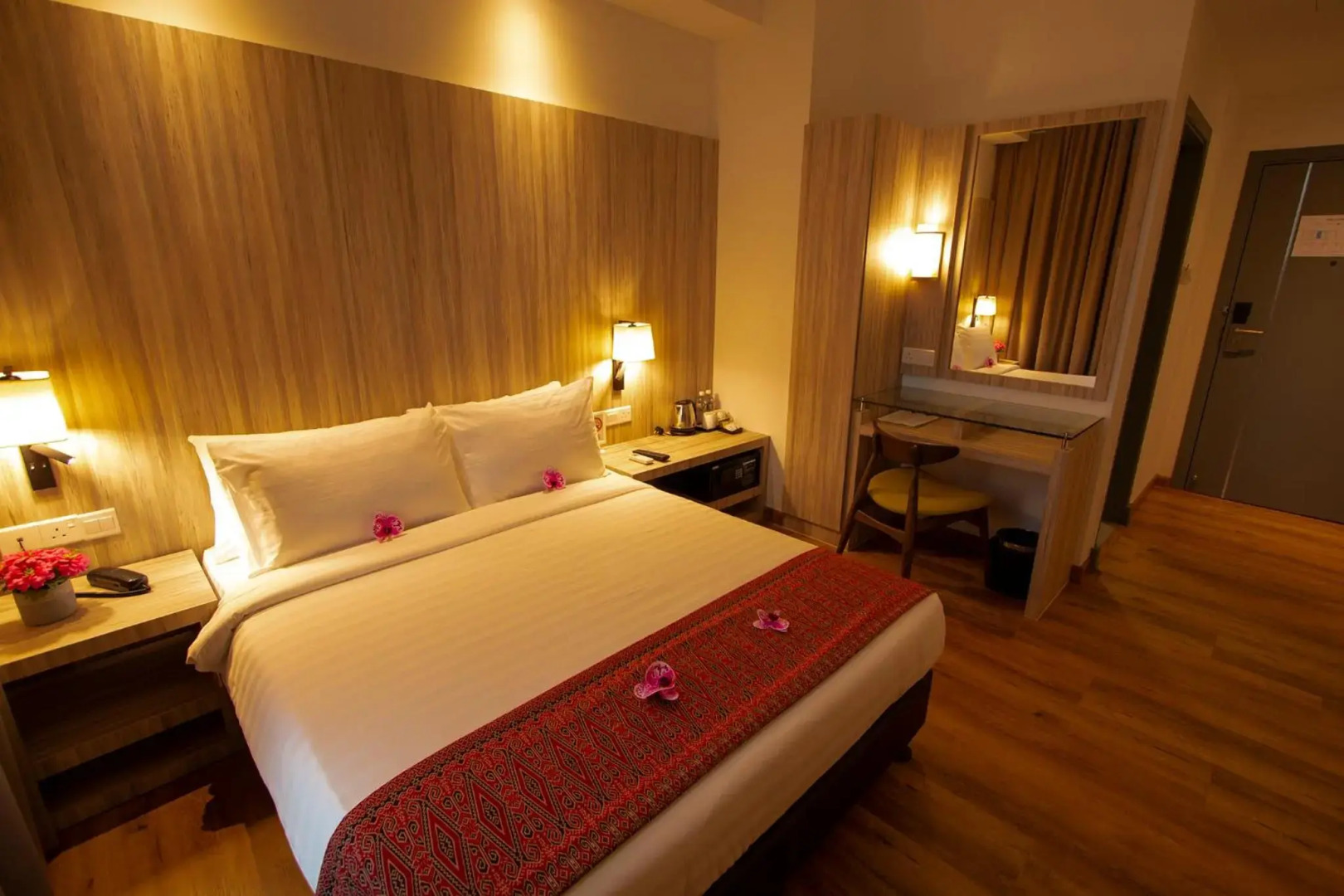 AZ Hotel & Serviced Apartments