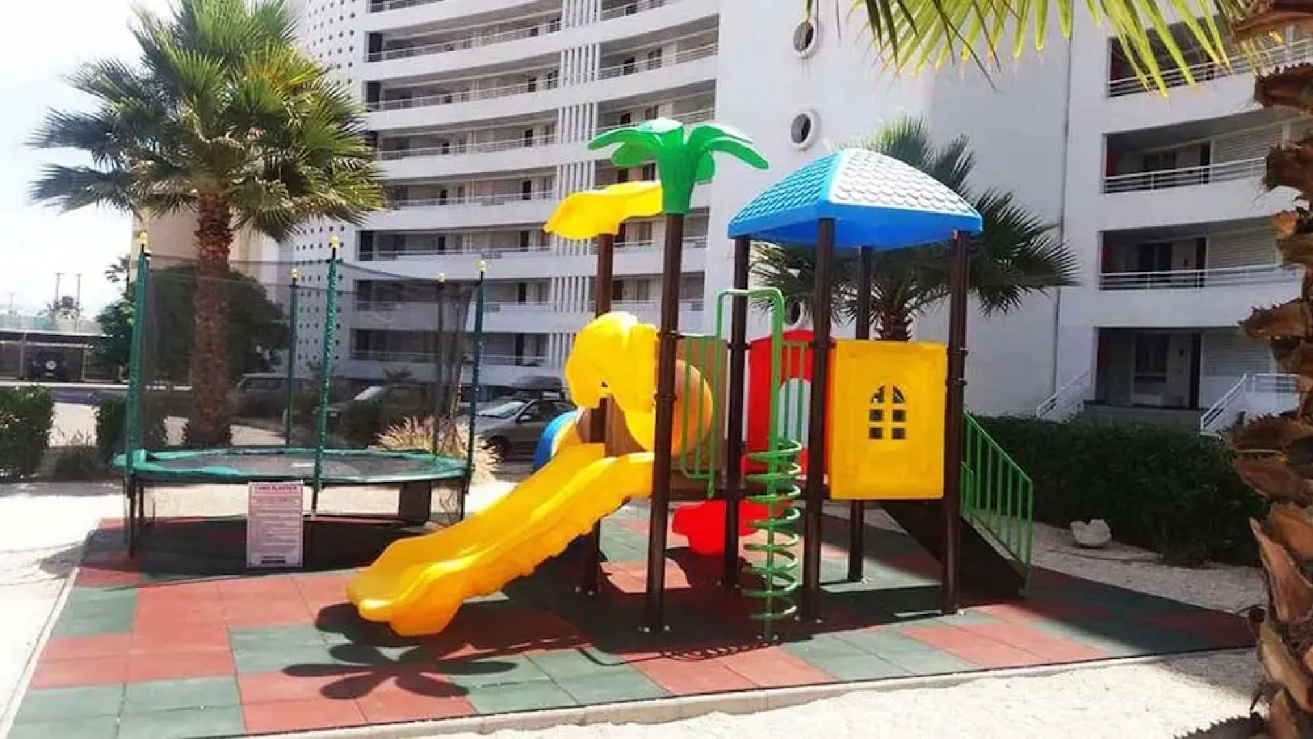 La Serena Boca Costa Apartments