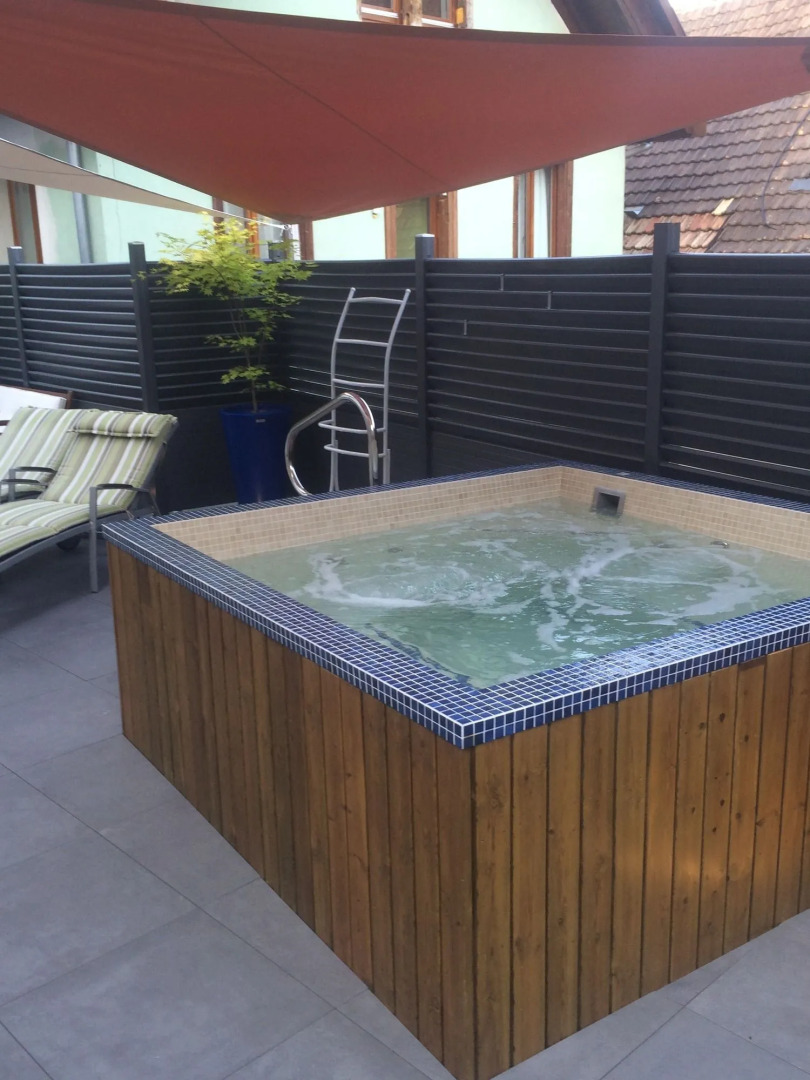 Au Cheval Blanc Hôtel et Restaurant