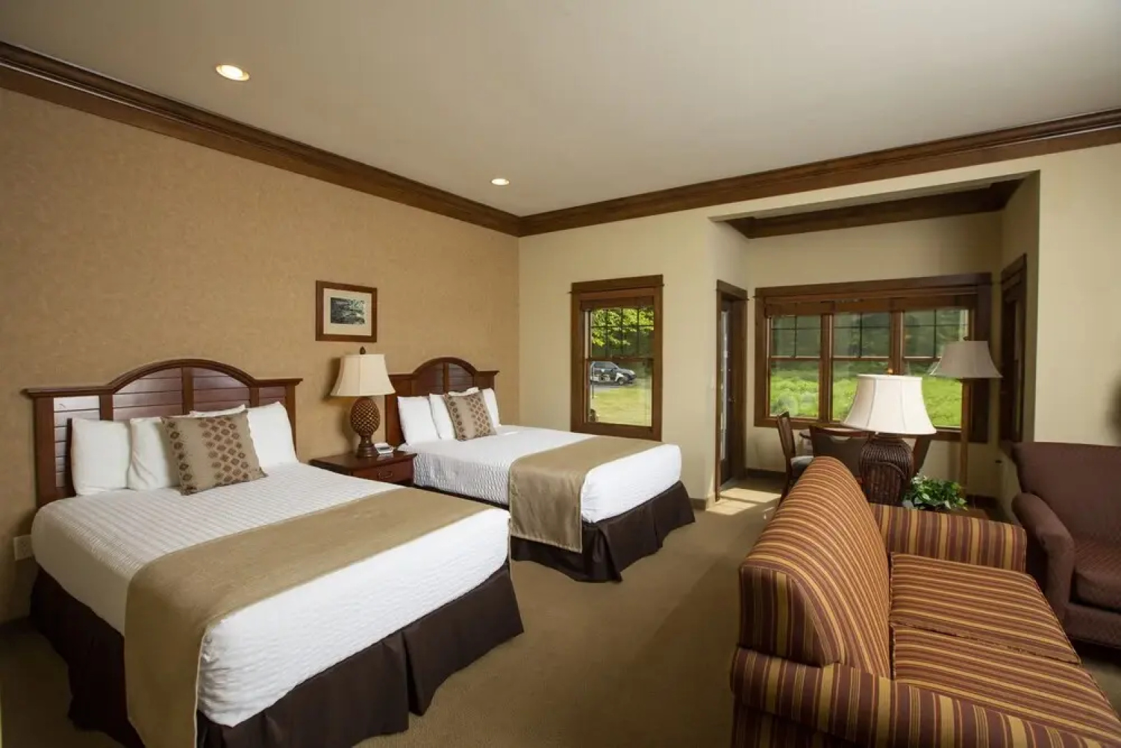 The Rockwell Lake Lodge, A Cobblestone Hotel
