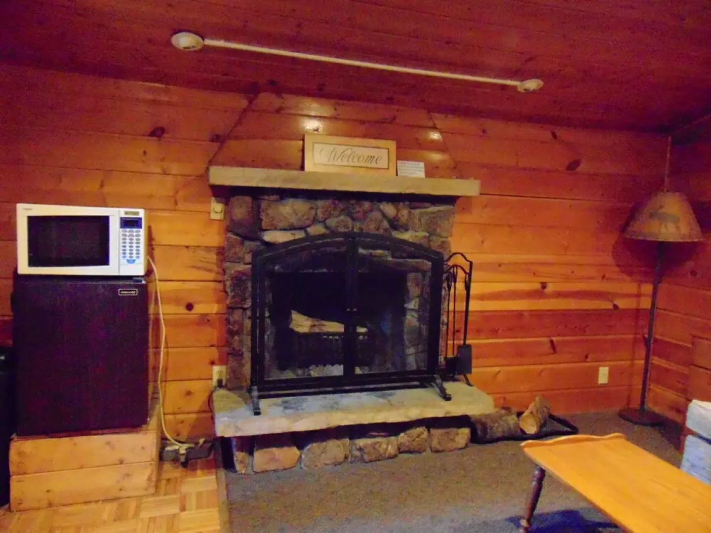 Riverside Lodge & Retreat