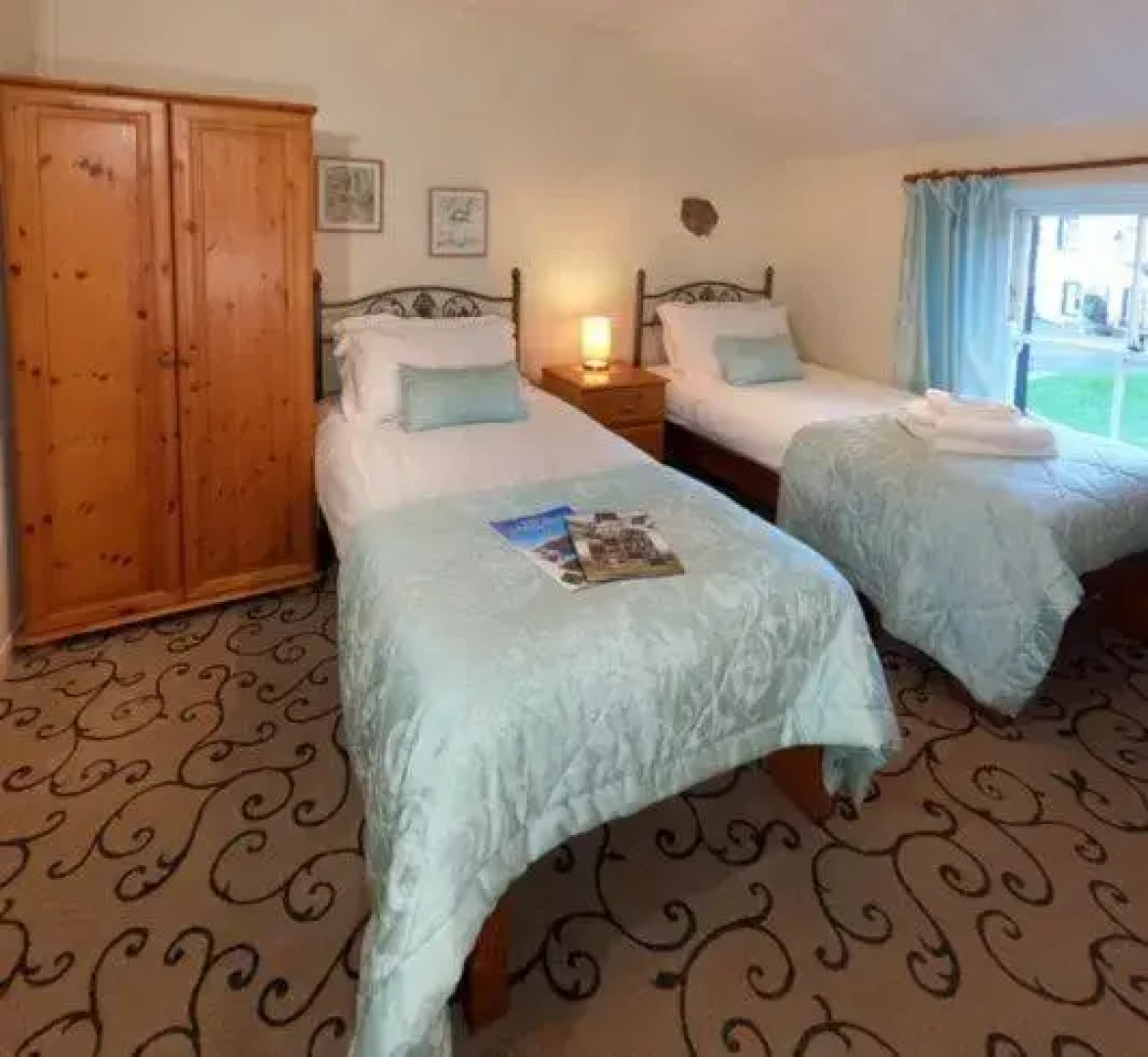 Strands Hotel/Inn & Micro Brewery