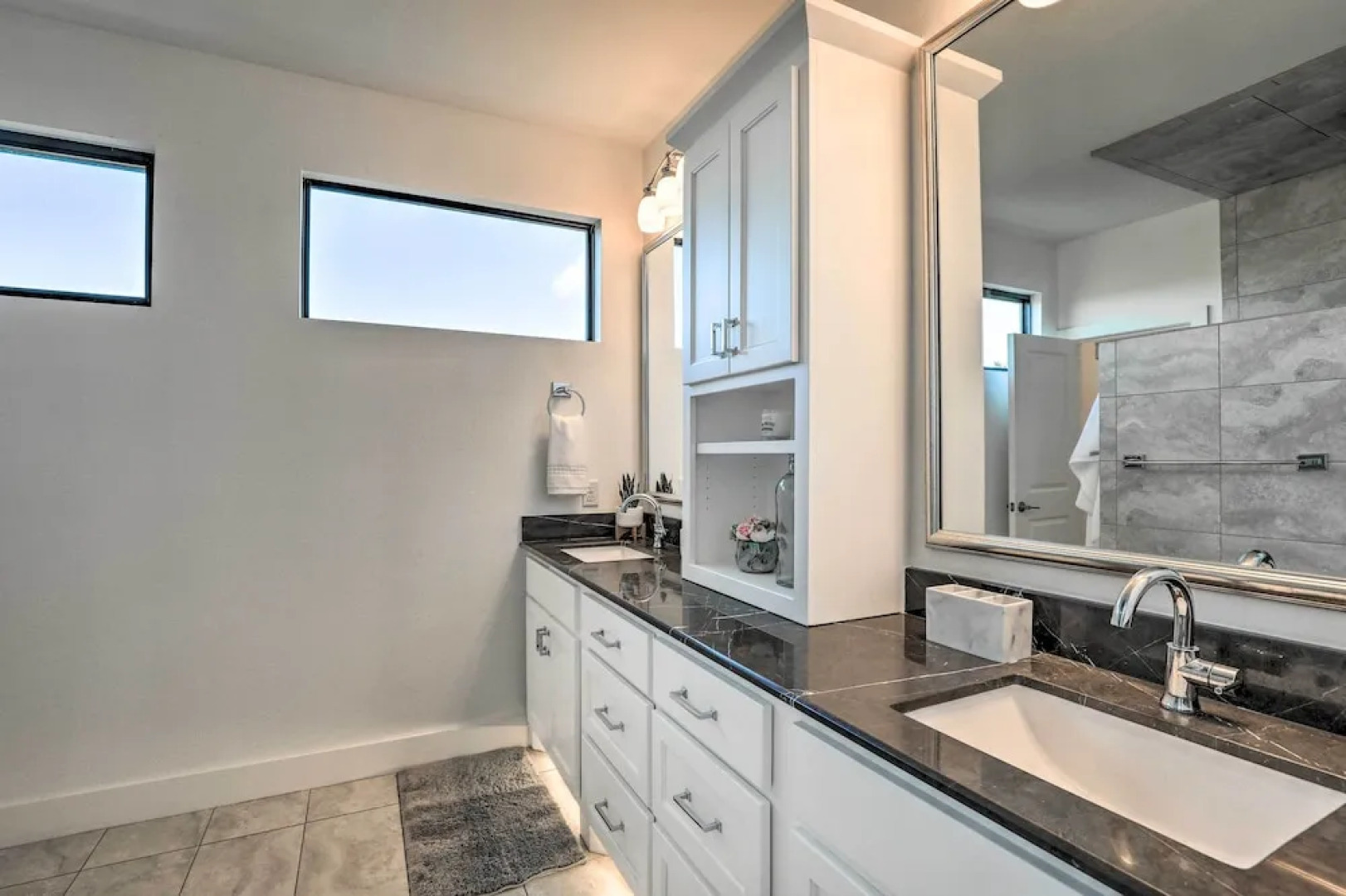 Modern 'lakeview Hilltop Retreat' w/ Game Garage!