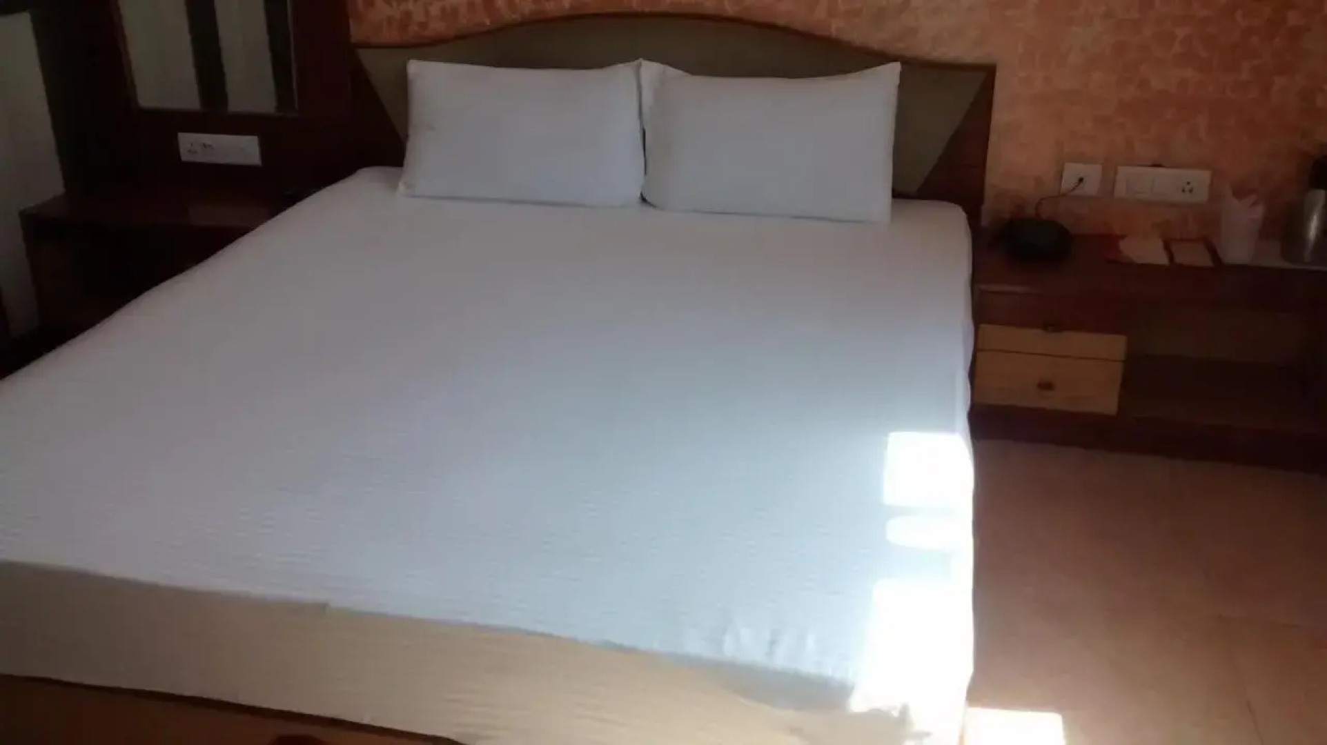 Wingston A TreeHouse Hotel Mathura