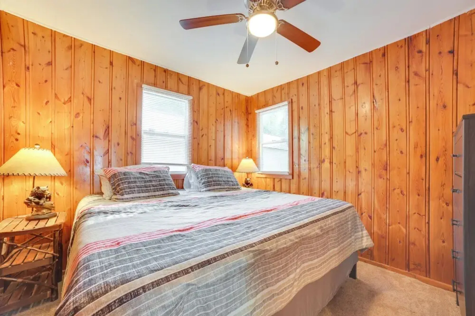 Quiet Family Home w/ Yard < 1 Mi to Houghton Lake!