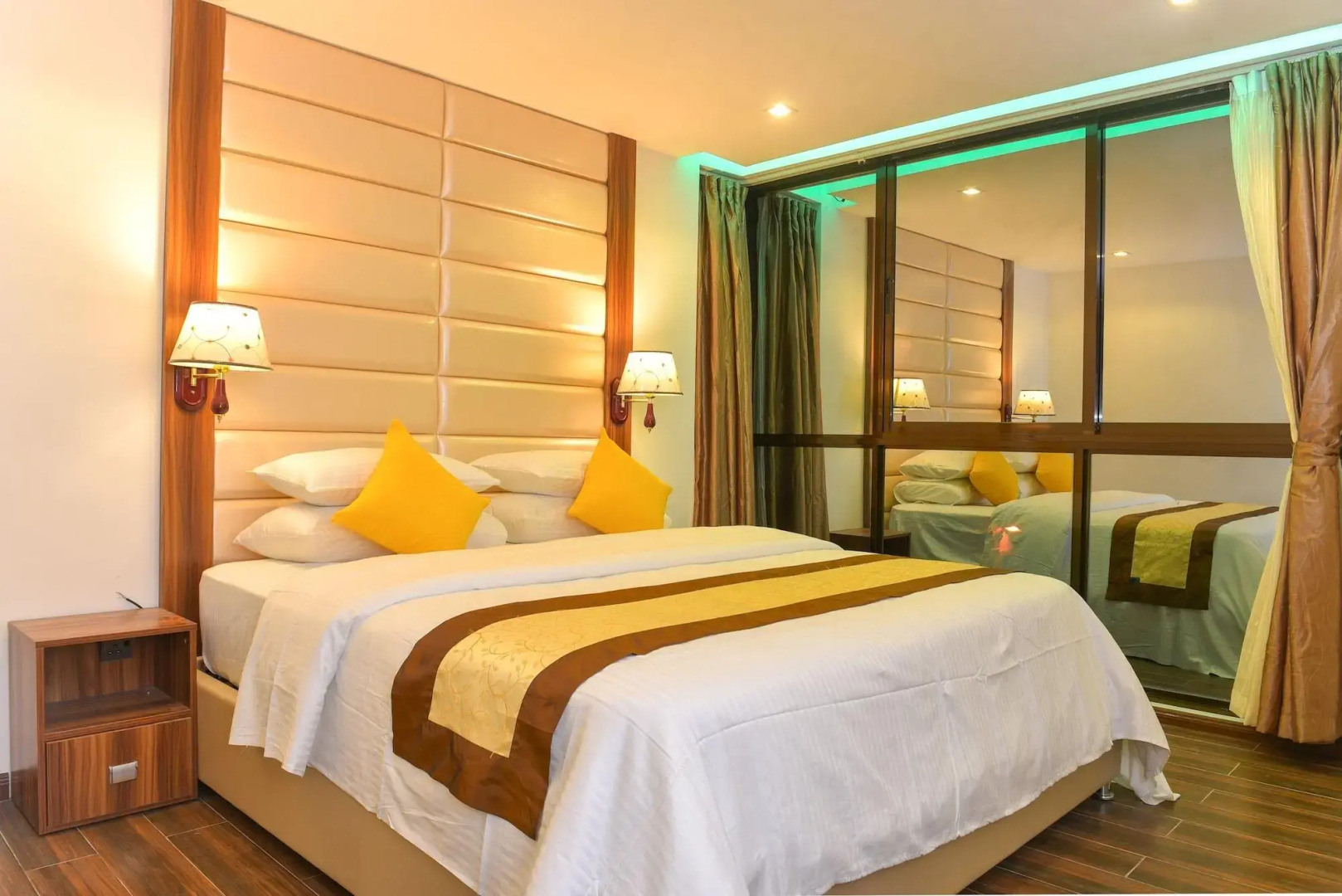 Отель Dreams Grand