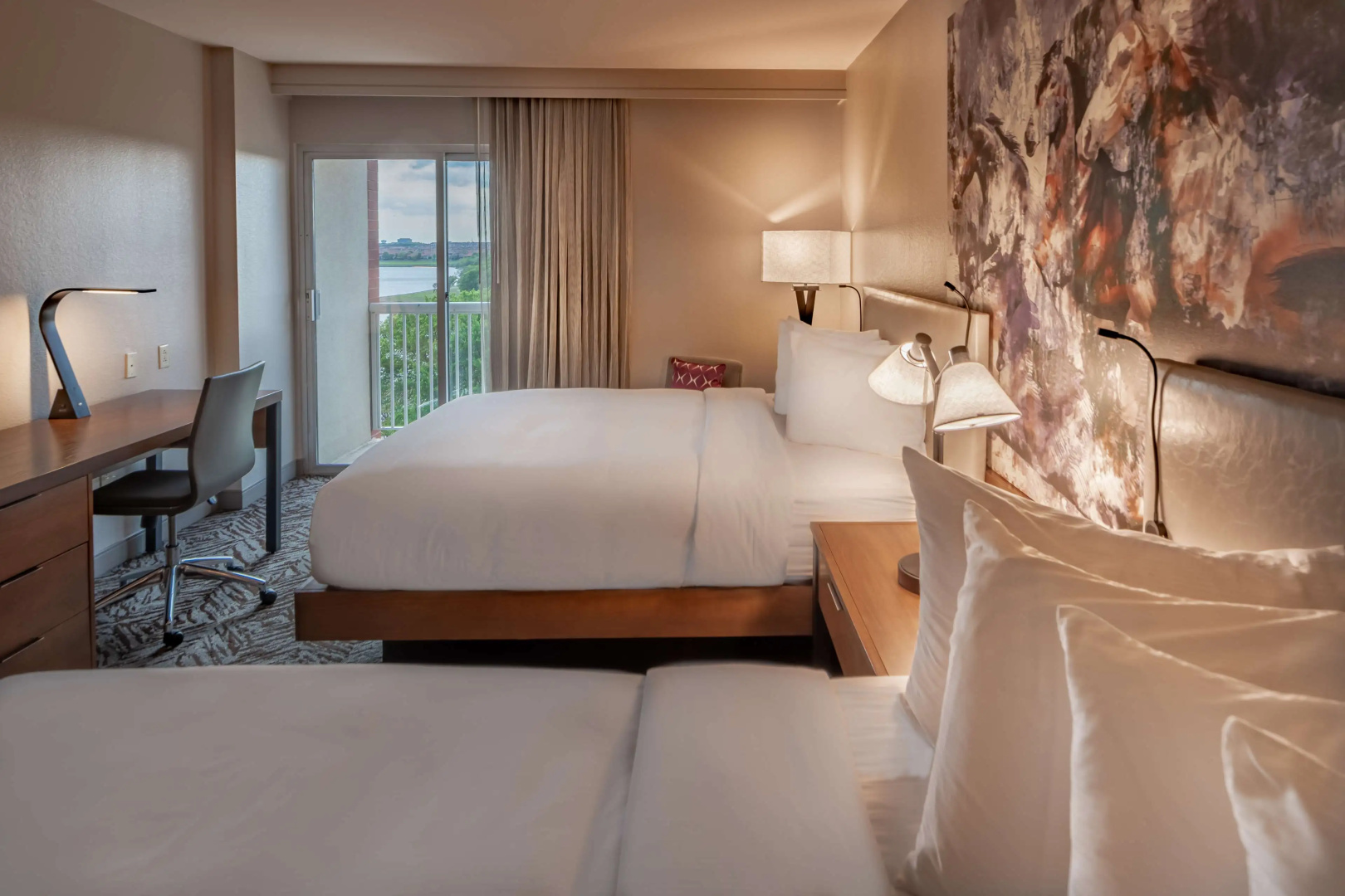 DoubleTree by Hilton Dallas - Farmers Branch