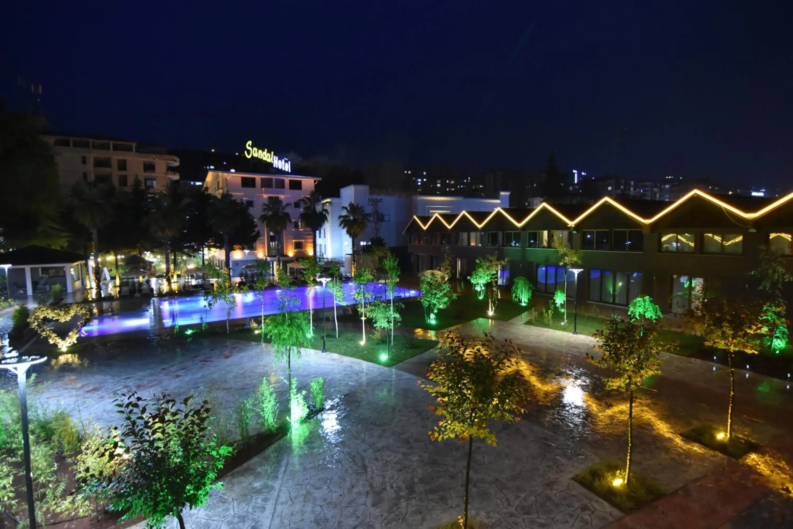 Отель Green Palace Suite 