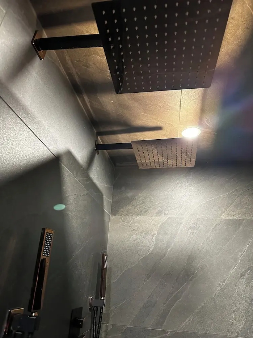 Beamsville Rustic Modern Suites