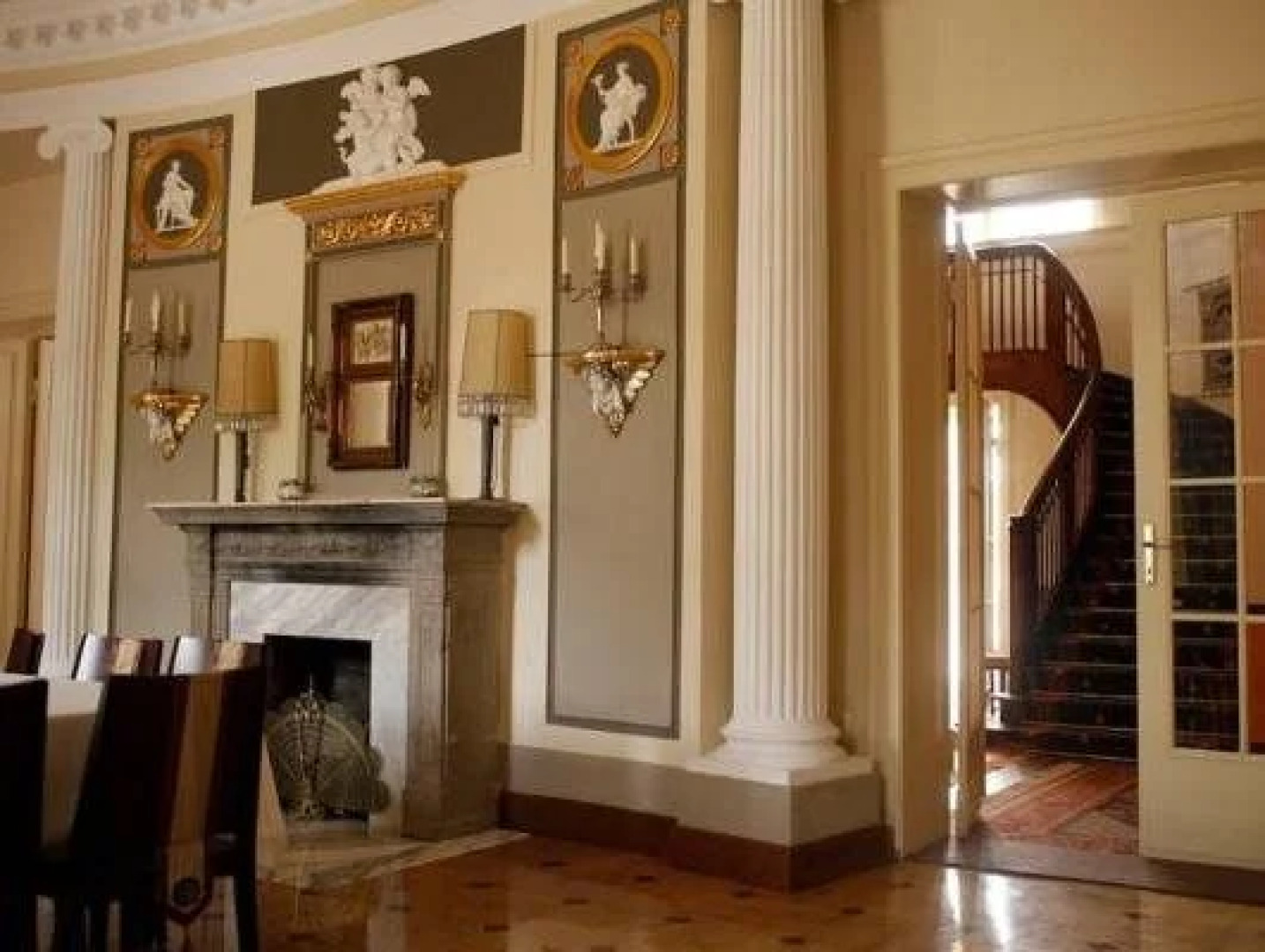 Pałac Alexandrów Wrocław Airport